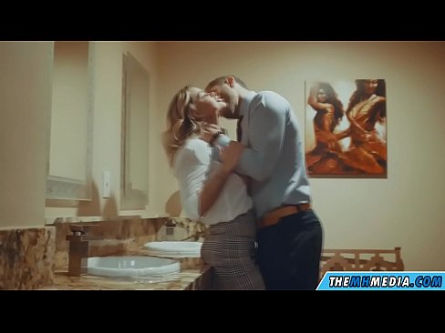 ❤️ When a busty blonde seduces you in a public toilet ❌ Fucking at en-gb.bassaniluigi.ru ❌️